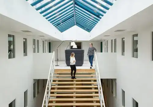 LaTurbine-Incubateur-Pepiniere-Val-d_Oise-Cergy-Pontoise-escalier