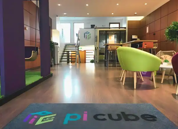 PiCube-Incubateur-Mantes-la-Jolie-Wacano-hall