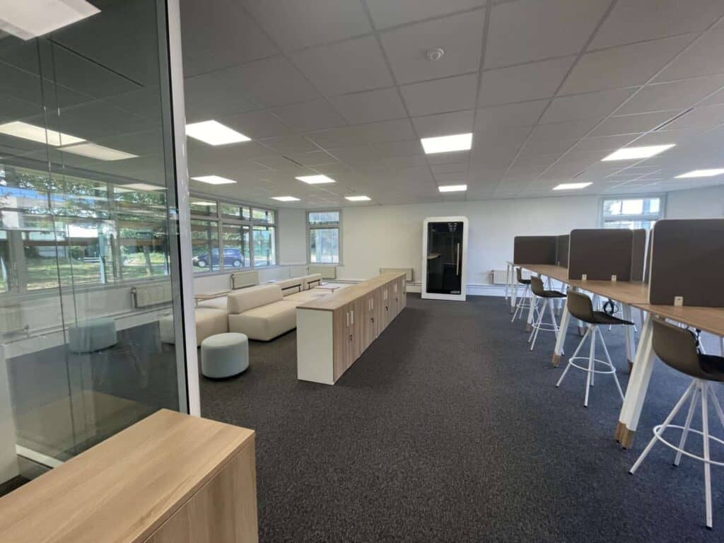 Wacano-Orly-Coworking-Bureaux-pepiniere-startup