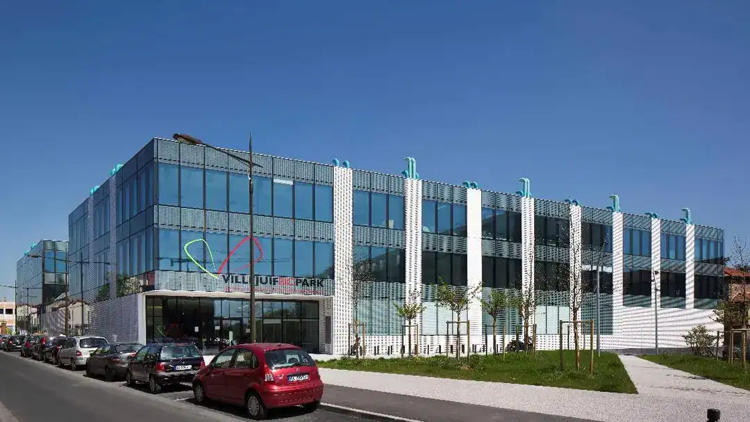 Wacano-Villejuif-Biopark-façade-bureaux-laboratoires-santé-biotechnologies
